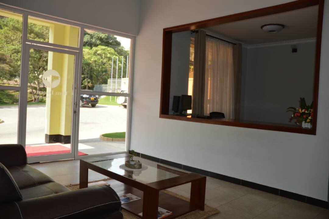 Hotel Desderia Mbeya Buitenkant foto