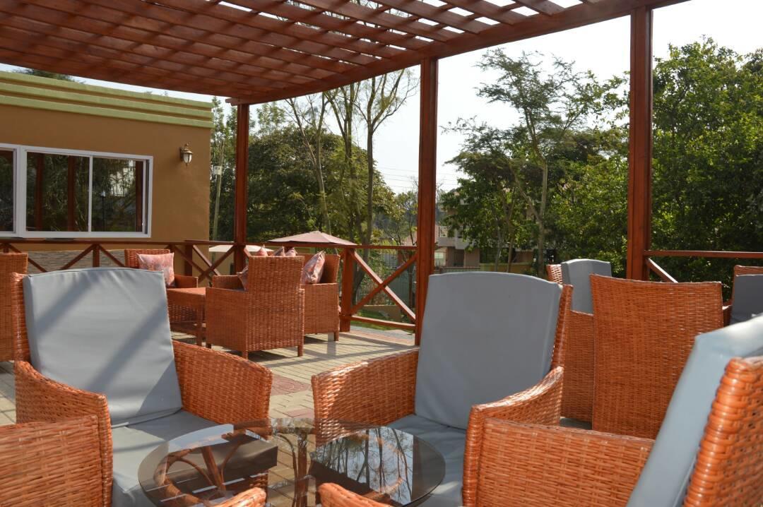 Hotel Desderia Mbeya Buitenkant foto